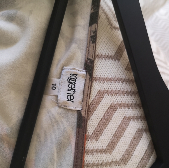 Taupe floral midi dress - Picture 7 of 7